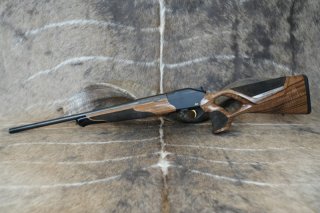 Blaser R8 Success / Hirschleder .308 Win. LL52cm M15x1, goldene Details WAFFEN FLÜHR ANSBACH