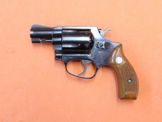 Revolver .38Special Smith&Wesson/ S&W 36 brüniert, 1 7/8" Lauf/ Holzgriffschalen Gebrauchtwaffe