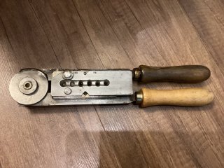 6 - fach GIEßZANGE / Kokille Dia.358 - 150gr RN mit Rand und GC von Klaus Wich mit Griffen