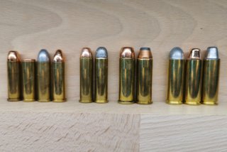 Set Revolver Patronen, 11 Stück, verschiedene Geschosse, Deko-Patrone