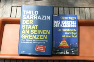 2 Bücher Kartell der kassierer + Der Staat an seinen Grenzen... Lesestofff für die Ferien