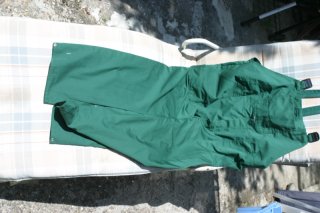 Tannengrüne Latzhose in Gr 60 wie neu für Grosse Grössen