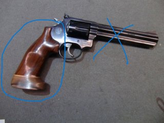 aus USA importierter PPC Griff unten verlängert für 6schüssige Sportrevolver von TAURUS-kaum benutzt