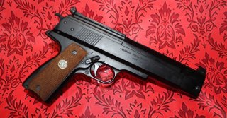 Weihrauch Luftpistole HW45, 4,5 mm , F-Zeichen in orig. Box mit Anschlagschaft