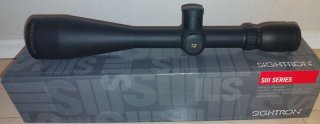 Sightron SIII 8-32x56 Long Range Zielfernrohr mit Dot-Absehen