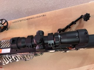 Neue Ravin R 20 Predator Camo mit Zubehör