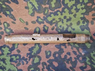 Relikt MP40 Gehäuse / Systemhülse – Bodenfund