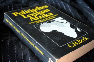 Politisches Lexikon Afrika - Rolf Hofmeier