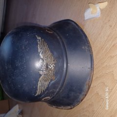 Original Luftschutzhelm