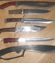 6 Stück - MESSER und MACHETEN
