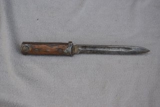 abgeändertes M38 Carcano Bajonett klappbar