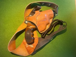 BIANCHI #13 SCORPIO SCHULTER/GÜRTELHOLSTER REVOLVER 38/357 2,0-3,5 ZOLL LAUF