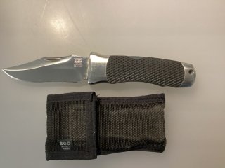 SOG Messer
