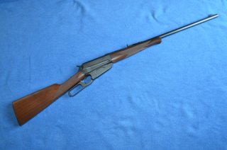 SEHR SCHÖNE UNTERHEBEL REPETIERBÜCHSE WINCHESTER 1895 .30-06 IN BOX