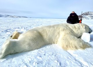 Eisbär-Jagd mit Inuits in Nanuvut/Kanada