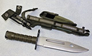 NEU - US M16 BAJONETT M9 mit Überlebenspack, Säge und Drahtschneider