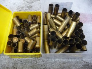 Konvolut, bestehend aus Hülsen im Kaliber .357 Mag. und 9 Para