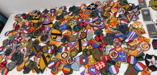Aus US Veteranen Nachlass - 700 US Patches WK II Korea Vietnam
