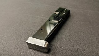 Magazin SIG Sauer P226 Reihe (X-FIVE / X-SIX) 9mmLuger | 17+2 | Hochglanz-Magazinboden | MecGar