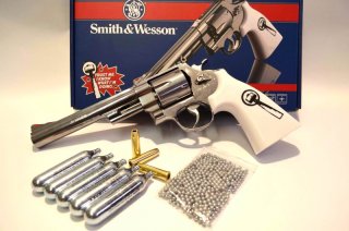 Smith & Wesson 628 Trust Me "SUSI", limitierte Version * 4,5 mm * mit Starterpaket