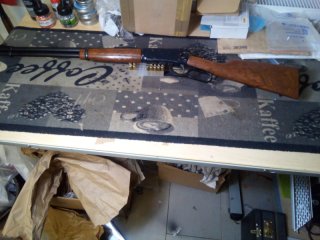 Biete ein LUFTGEWEHR DASIY ROGERS AKANSAS.4.5mm.BB