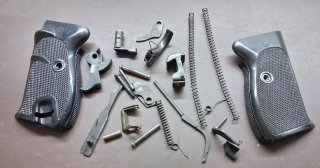 Ersatzteile Teilesatz für P1 Walther Griffstückteile, kein P38