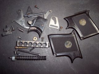 Teile-Konvolut EM-GE Gerstenberger 6mm Taschenpistole WTP Uzi RG3 Dachbodenfund