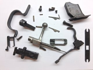 Konvolut Abzug Federn für KK Gewehr Kleinkaliber VOSTOK TOZ 17 T03-17-01 cal .22 l.r Freie Teilesatz
