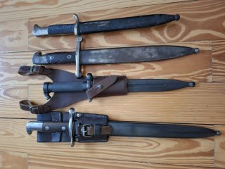 4 Bajonette für Sammler 1-2 WK zum Teil mit Koppelschuh