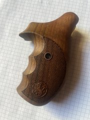 Griff Nill für S&W N-Rahmen Roundbutt