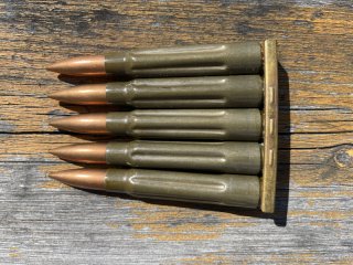 Exerzierpatronen auf Ladestreifen 8x57