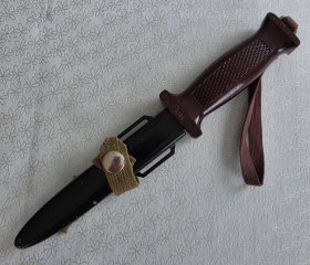 Eines der letzten Kampfmesser der DDR