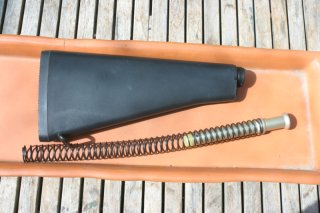 AR15 Schaft im M16 Armystyle mit Feder und Massestück
