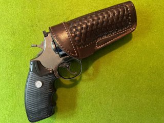 FOSTER SCHÖNES KORBFLECHT HOLSTER SCHNELLZIEHER PASSEND FÜR PISTOLEN UND REVOLVER MITTLERER LAUF