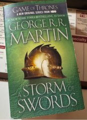 A Storm of Swords – George R. R. Martin – Englisch – Sehr guter Zustand