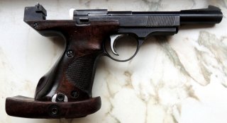 Sportpistole UNIQUE .22