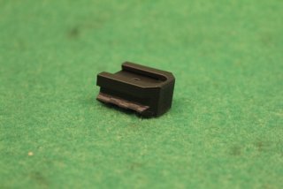 Magazinboden mit integrierter Picatinny-Schiene für Walther GSP / P22 10 Schuss