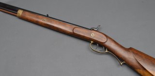 Perkussionsbüchse Italien Wischo Schwarzpulver 45BP Achtkantlauf .45 Blackpowder Staufach