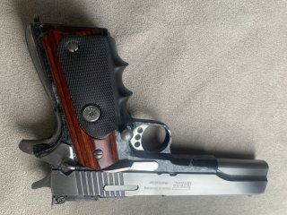 Pistole Modell 1911 .45er Peters Stahl Multical.getunt