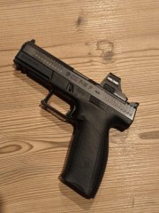 CZ P10 F