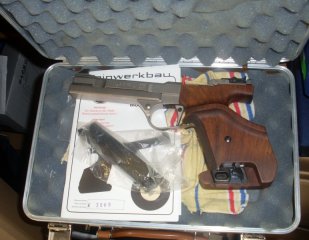 Die Sportpistole Modell AW 93 Feinwerkbau 22lr