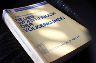 NEUES WÖRTERBUCH DER VÖLKERKUNDE - Walter Hirschbeg