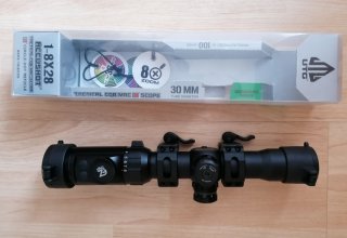 Zielfernrohr UTG Accushot 1-8x28 inkl. Montageringen und Objektivschutzdeckel