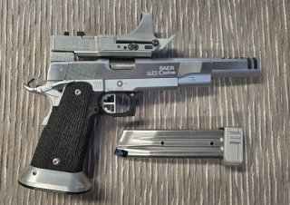 Les Bear - 2011 - H.P.S. Custom - 9 mm