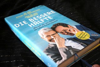 DIE BESERE HÄLFTE - Worauf wir uns mitten im Leben freuen können Dr. med. Eckart von Hirschhausen