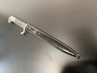 Altes Seitengewehr mit Doppel Hersteller