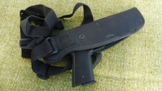 Lagerräumung Schulterhoster Codura schwarz für Pistolen *********anschauen kostet nichts************