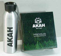 AKAH Universelles Einsteiger Fernglas PIRSCHGLAS 8x26 > inkl. Gratis Alu Trinkflasche 650ml Schraubv