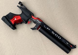 PRESSLUFTPISTOLE WALTHER LP500-E "SONDERDESIGN ROT" - "MEISTERMANUFAKTUR" - "ELEKTRONISCHER ABZUG"