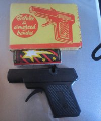 Pistole in OVP NEU MIT ca. 1000 SCHUSS